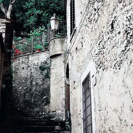 Casa Il Rivo Quarto em Acomodações Particulares Castello d'Alife